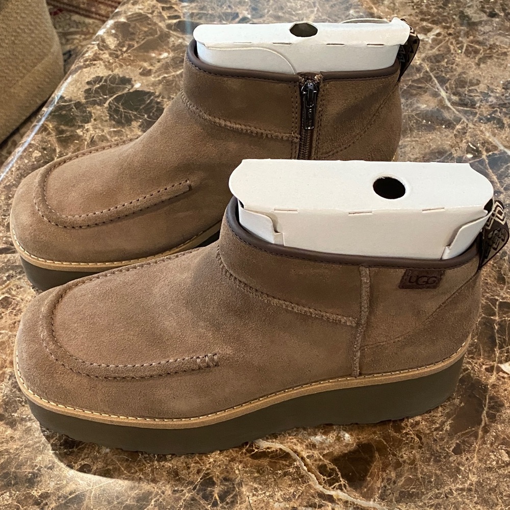 NWT UGG BEAUTIFUL Chestnut Suede Platform Ankle Boots